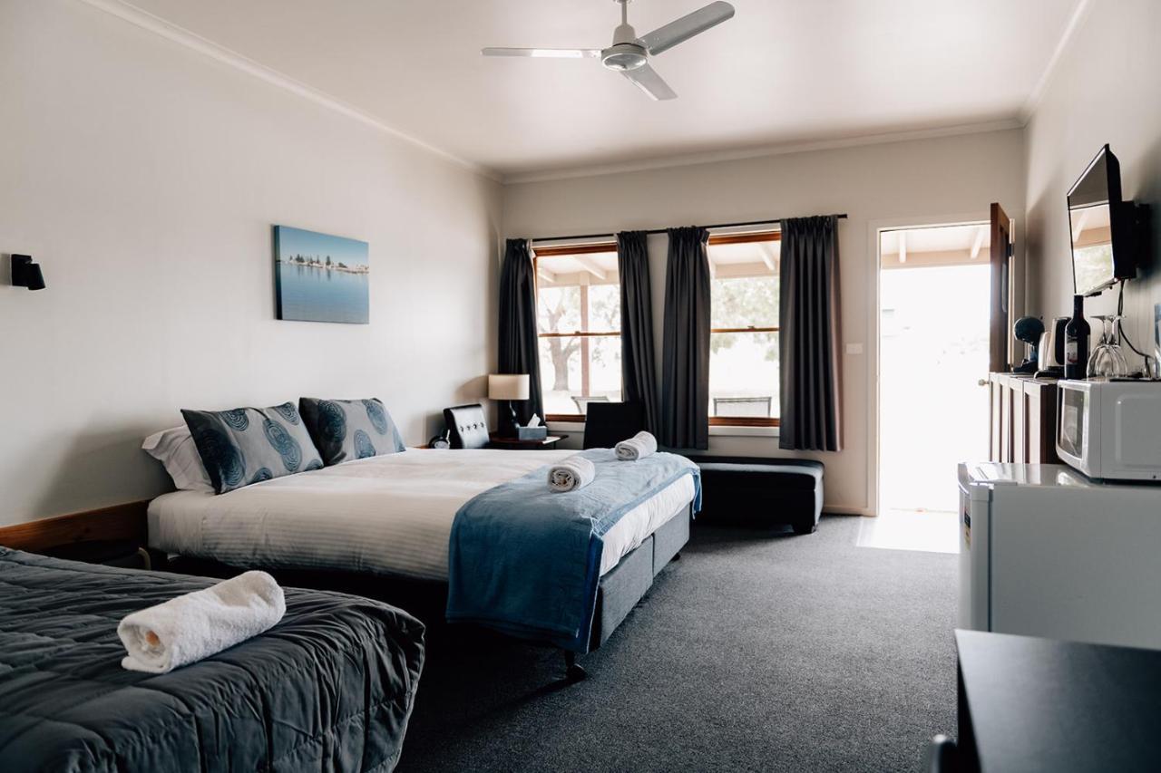 Port Albert Motel Екстер'єр фото