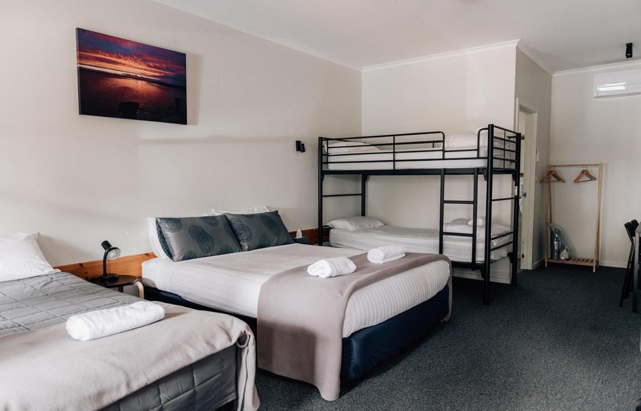 Port Albert Motel Екстер'єр фото
